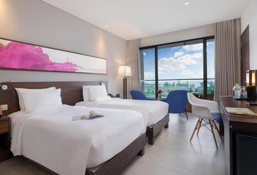 اتاق سوپریور با چشم‌انداز دریا, Novotel Phu Quoc Resort