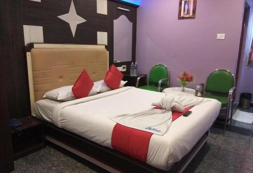 Номер Deluxe, Aakash Residency