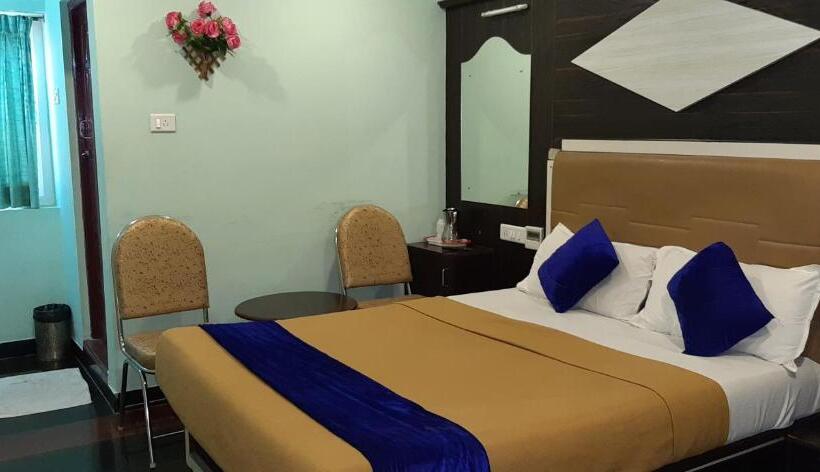 Номер Deluxe, Aakash Residency