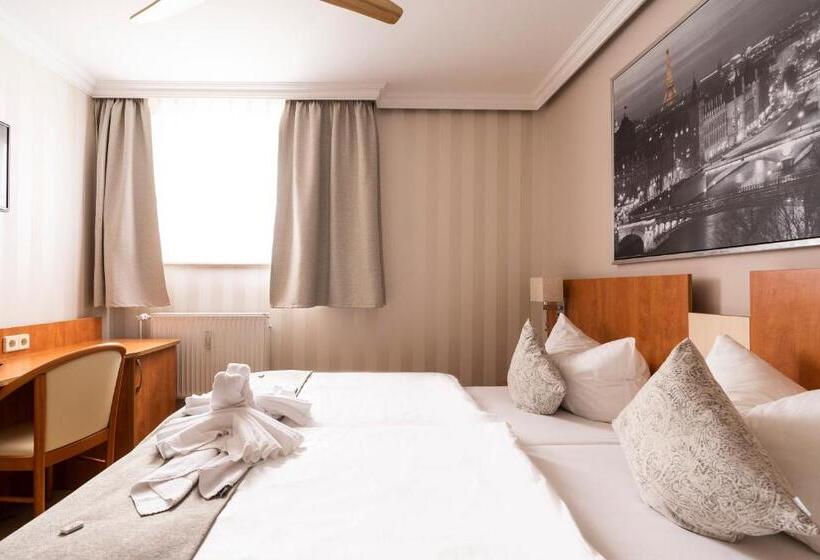 スタンダードトリプルルーム, Cityhotel Bernburg