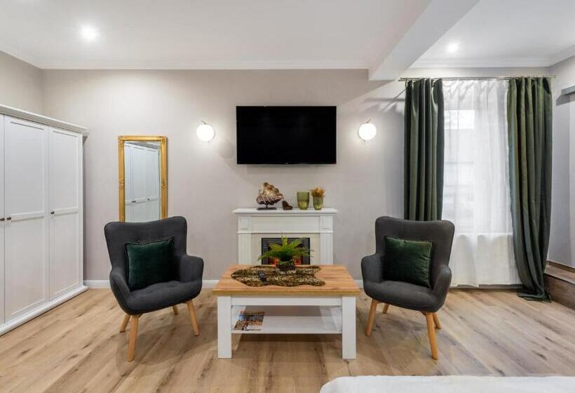 Люкс Повышенной Комфортности, Cityhotel Bernburg