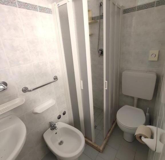 3-Bett-Standardzimmer, Athena B&b