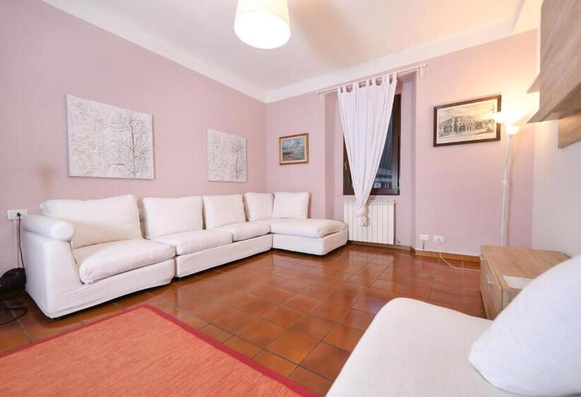 Апартаменты Deluxe 1 Спальня, Villa Pinetina B&b