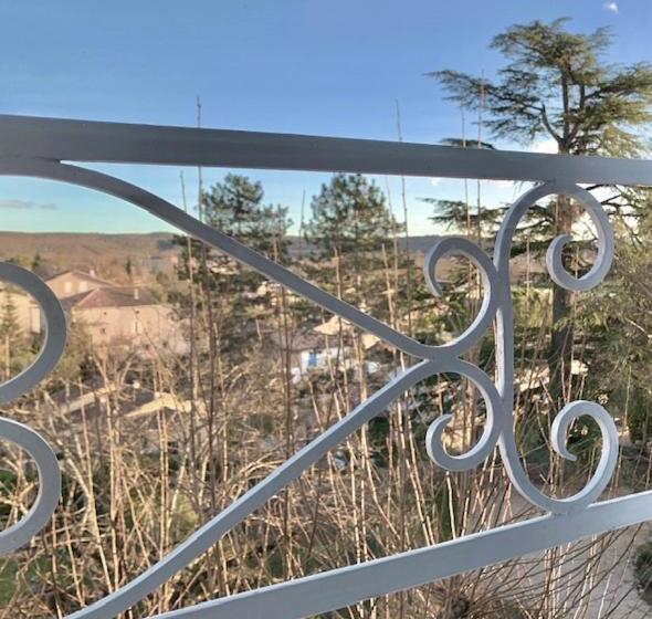 Номер Стандарт, Savel