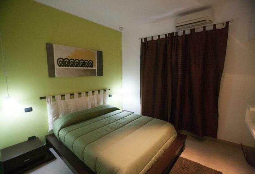 Deluxe Room, Imperial