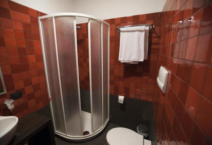 Deluxe Room, Imperial