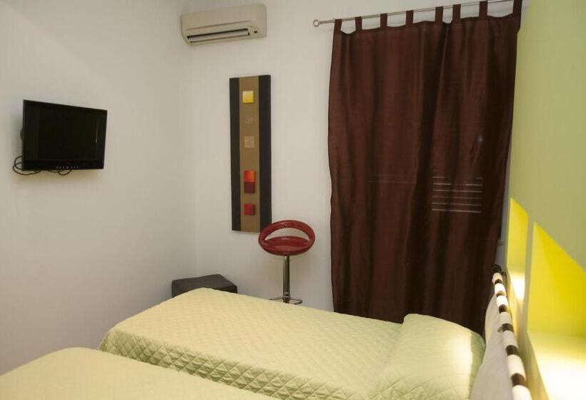 Standard Triple Room, Imperial