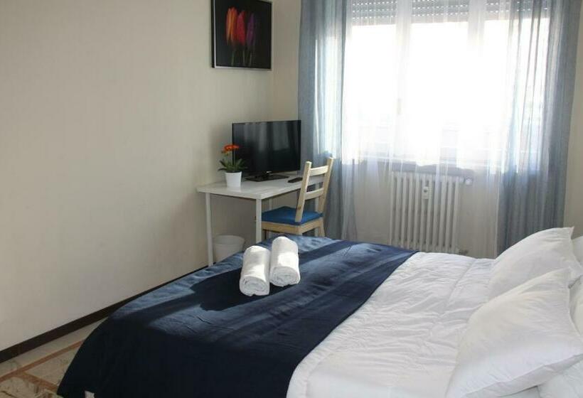 اتاق استاندارد, Lotus B&b