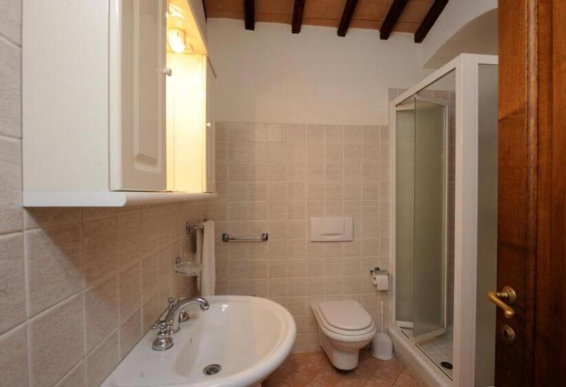 خانه 3 خوابه, Relais Borgo Torale