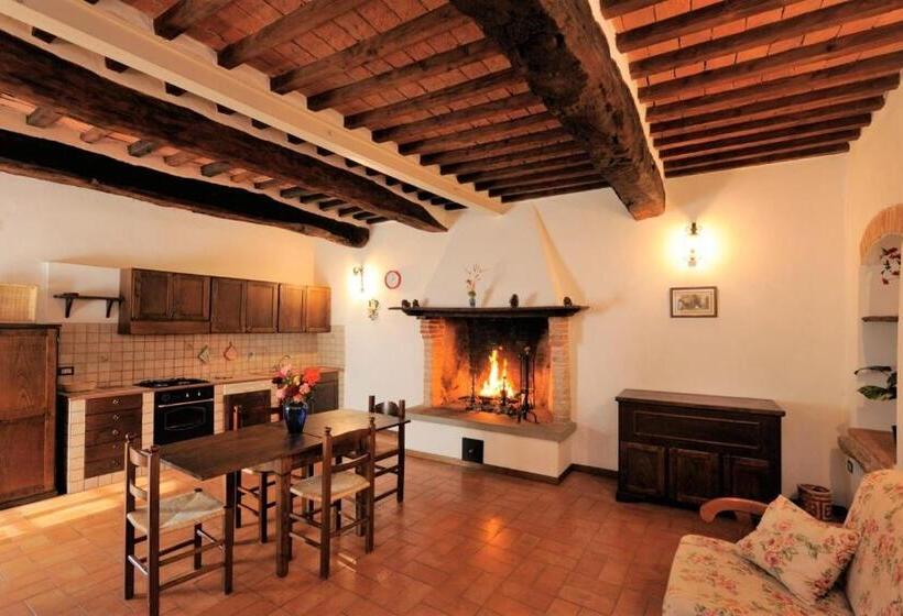 خانه 3 خوابه, Relais Borgo Torale