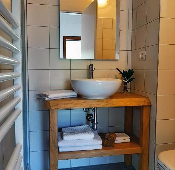 패밀리 룸, B&b Dei Laghi