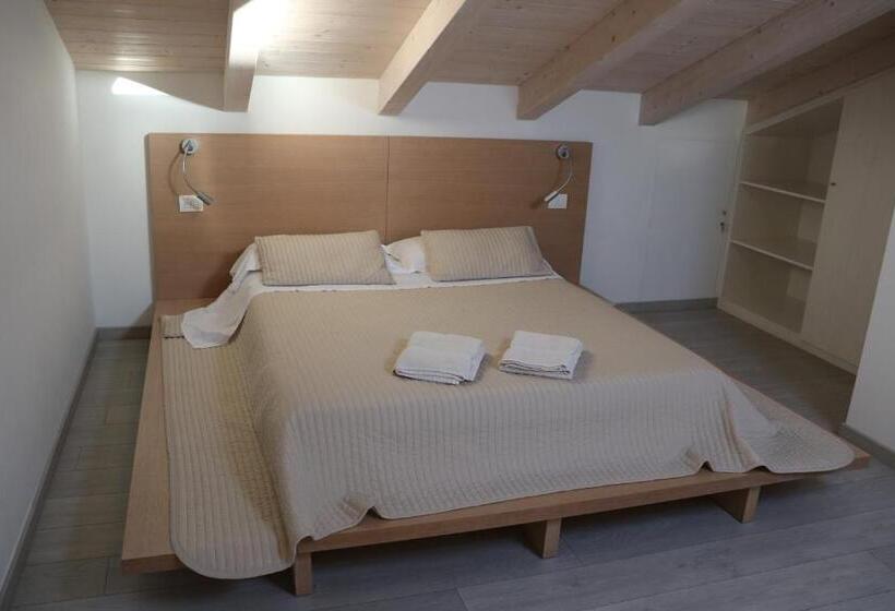 4인용 스탠다드 룸, Agriturismo La Torretta