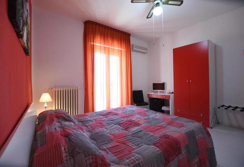 غرفة قياسية مزوَّدة بتراس, Bed And Breakfast Coppadicuocobb