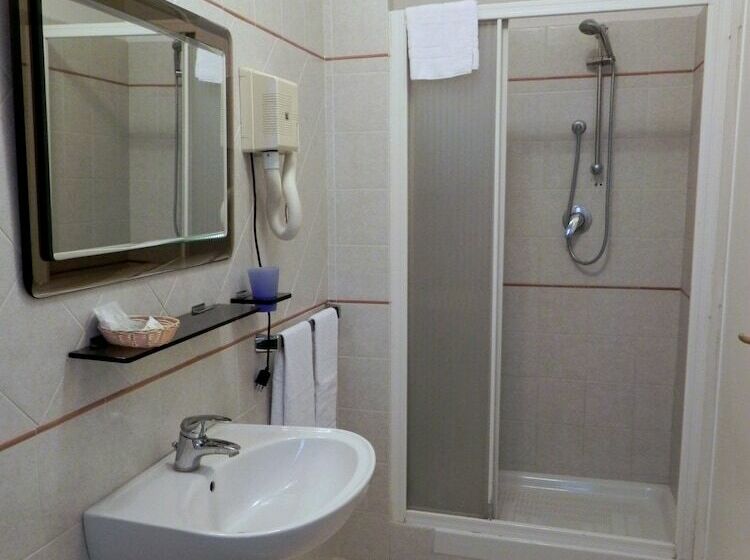 スタンダード４人部屋, Villa Robinia
