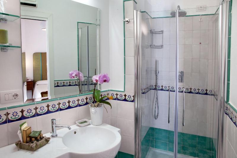 Deluxe Suite Sea View, Palazzo Pascal