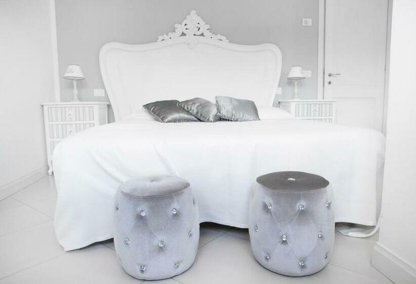اتاق استاندارد, B&b The Divine