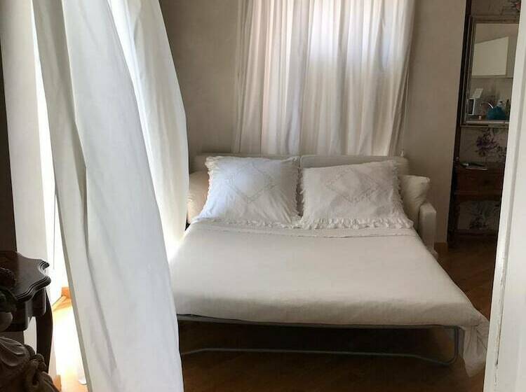 带1个卧室的带阳台的公寓, B&b Jsuite