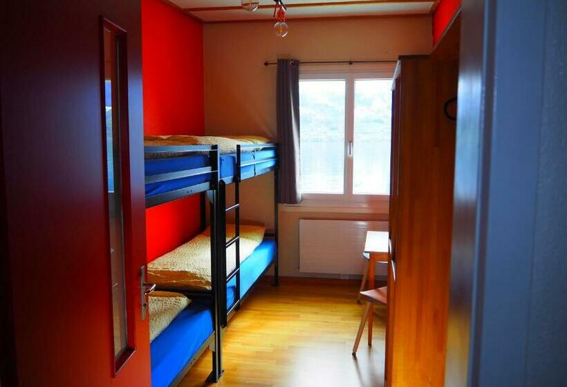 اتاق استاندارد چهارنفره با سرویس بهداشتی مشترک, Hostel Rotschuo Jugend  Und Familienferien