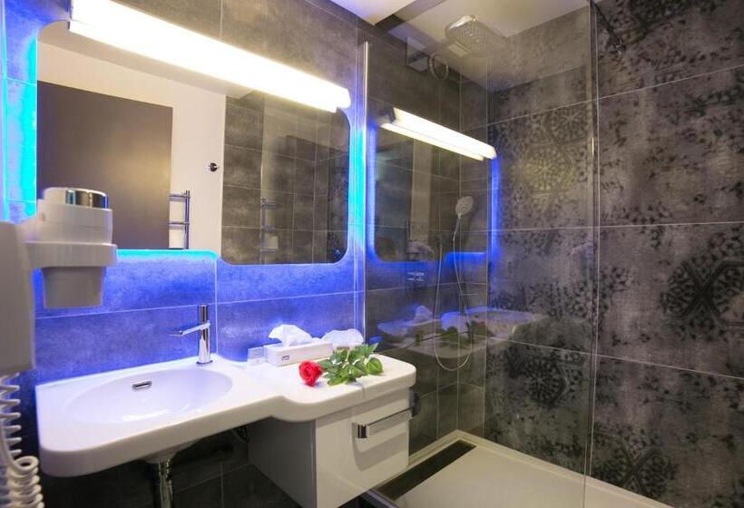 Номер Стандарт Вид на Море с Балконом, Le Thalassa Hôtel & Spa