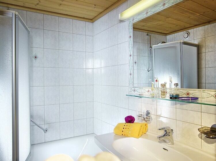 Family Suite, Traube