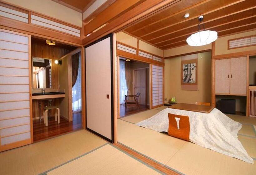 Quarto standard, Kamei No Yu