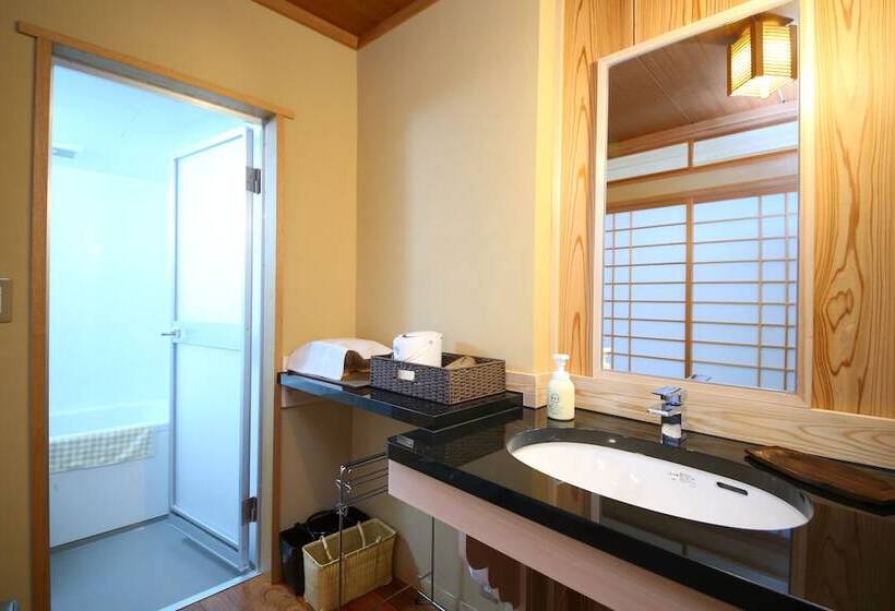 Quarto standard, Kamei No Yu