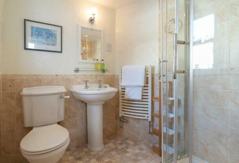 Апартаменты 1 Спальня, Barnes Fell Apartments