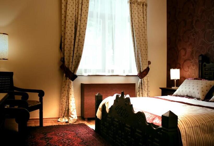 اتاق استاندارد, İsa Begov Hamam