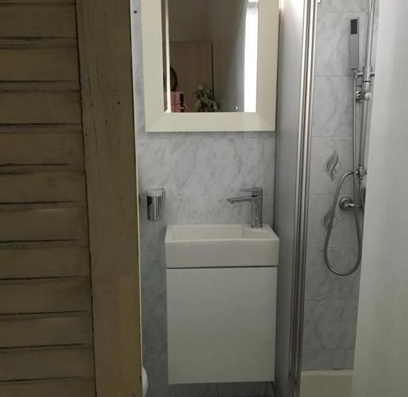 اتاق استاندارد, Alaburic Rooms & Apartment