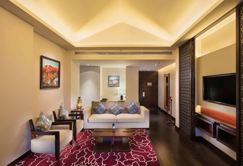 스위트, Hilton Linzhi Resort