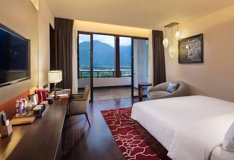 디럭스 스위트, Hilton Linzhi Resort