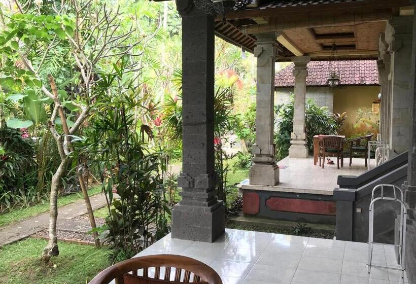Номер Deluxe, Suastika Guest House Ubud