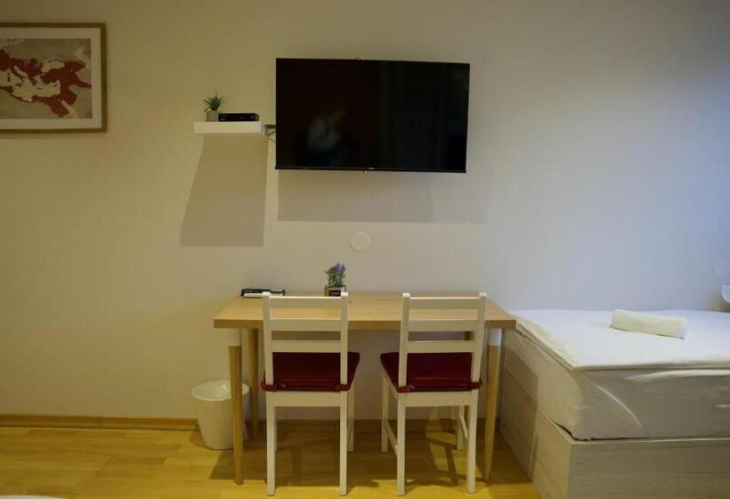 Семейный Номер, Boutique Hostel Livia