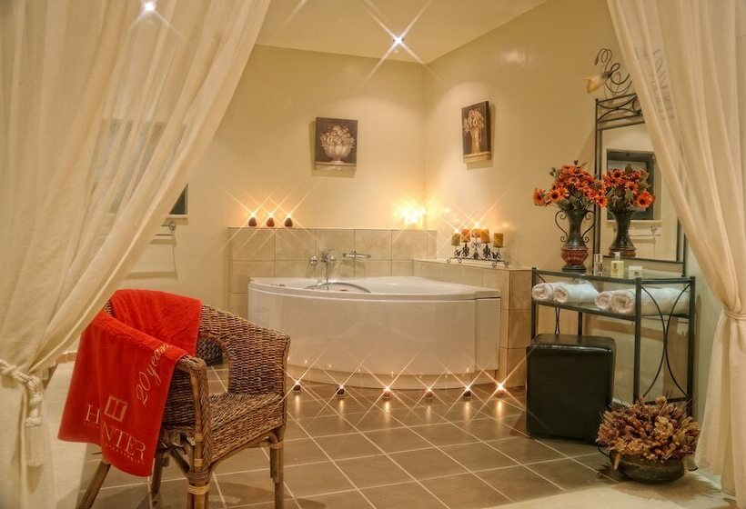 Студия Deluxe, Estate Kares