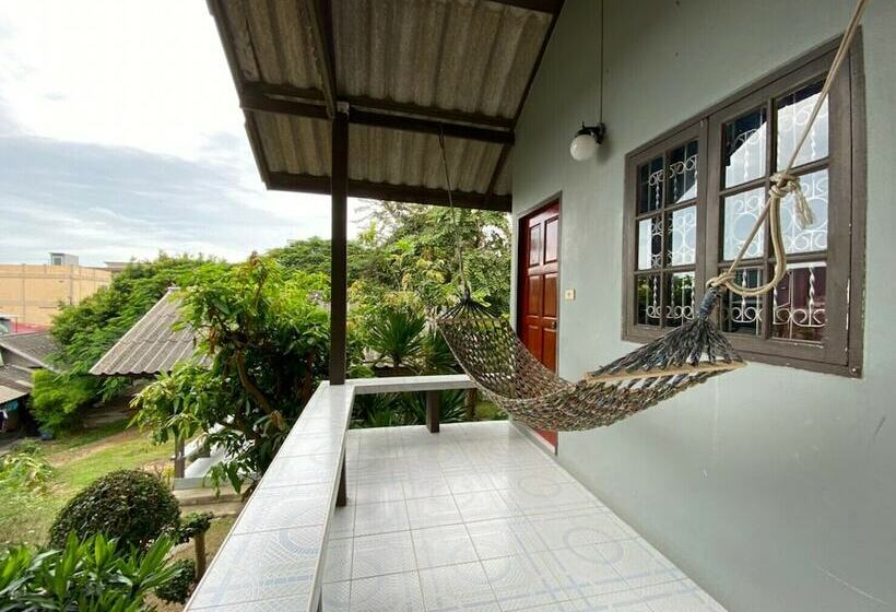 Bungalow Familiar, Phupha Bungalow Haad Rin