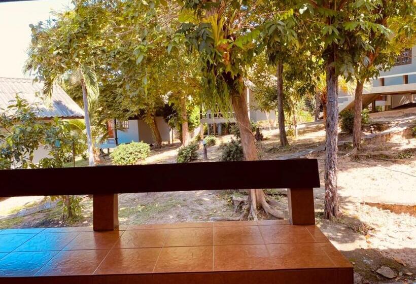 Bungalow Familiar, Phupha Bungalow Haad Rin