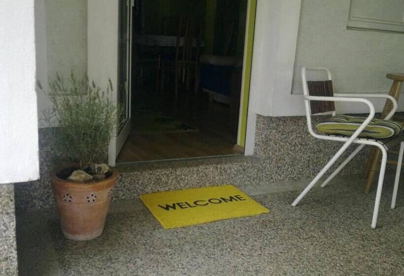 آپارتمان 2 خوابه, Apartment & Rooms Miboti