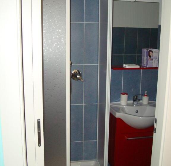 Трехместный Номер Стандарт с Балконом, Guest House Mare E Luna