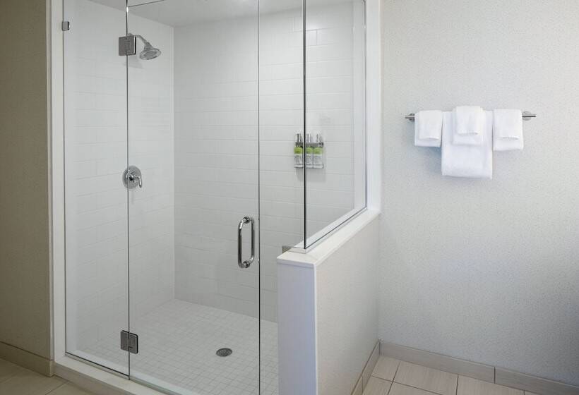 Люкс, Holiday Inn Express & Suites   Cincinnati North   Liberty Way, An Ihg