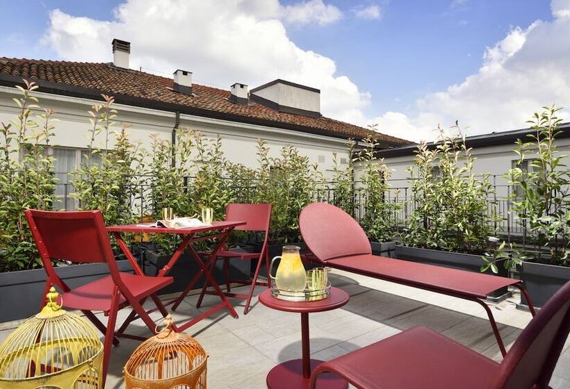 Superior Room with Terrace, Indigo Milan   Corso Monforte, An Ihg