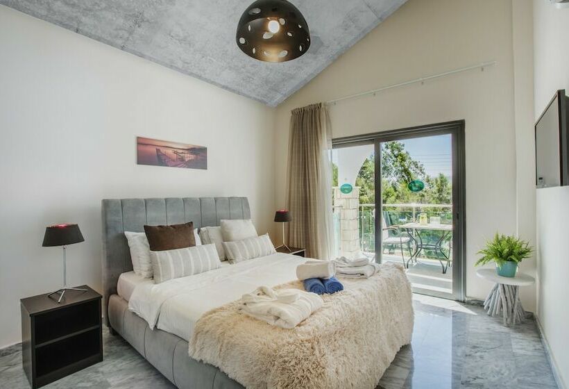 豪华套房, Latchi Escape Hotel & Suites