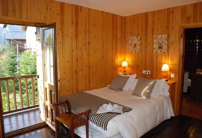 Номер Стандарт с Балконом, El Xalet De Taüll Hotel Rural