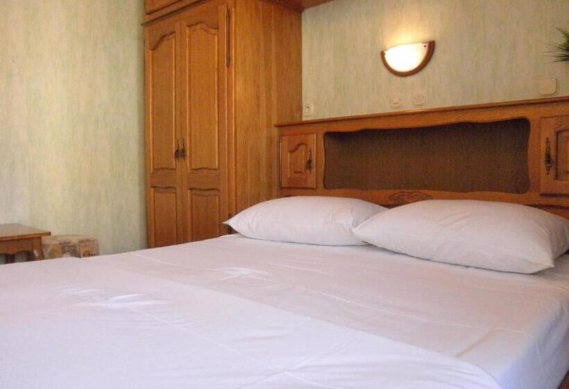 Номер Стандарт с Балконом Вид на Сад, Bed & Breakfast Rab