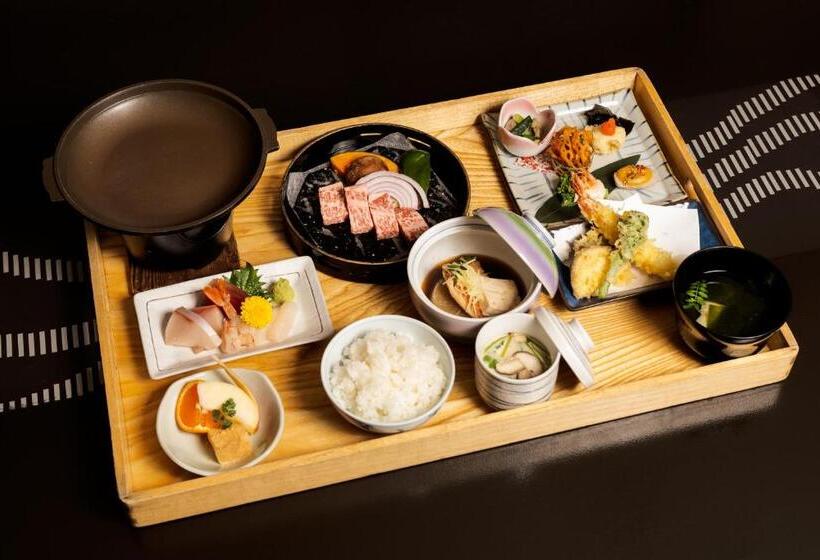 정원 전망 4인용 스탠다드 룸, 富士祥栄会館