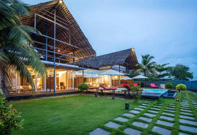 ویلای 3 خوابه, Stayvista At The Rain   River Villa With Infinity Pool