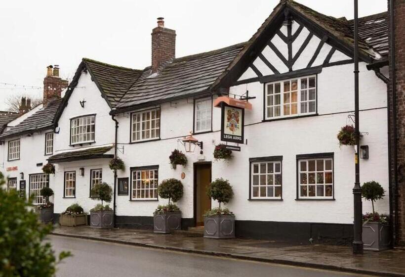 اتاق استاندارد با تخت بزرگ, The Legh Arms Prestbury
