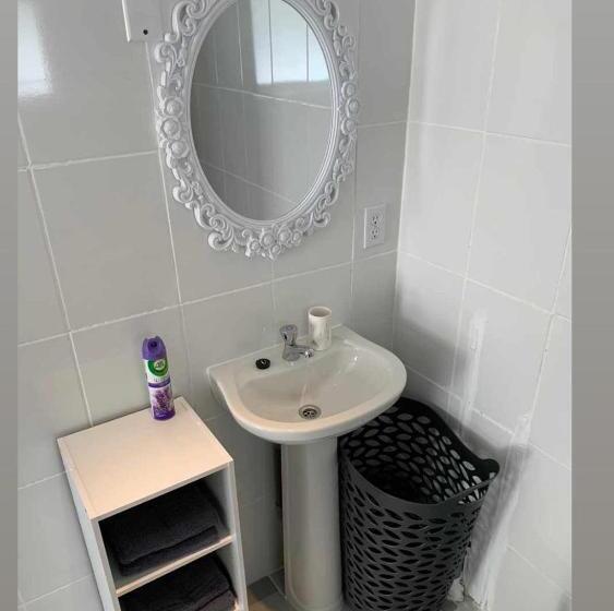 استودیو استاندارد با چشم‌انداز باغ, Apartment Curacao