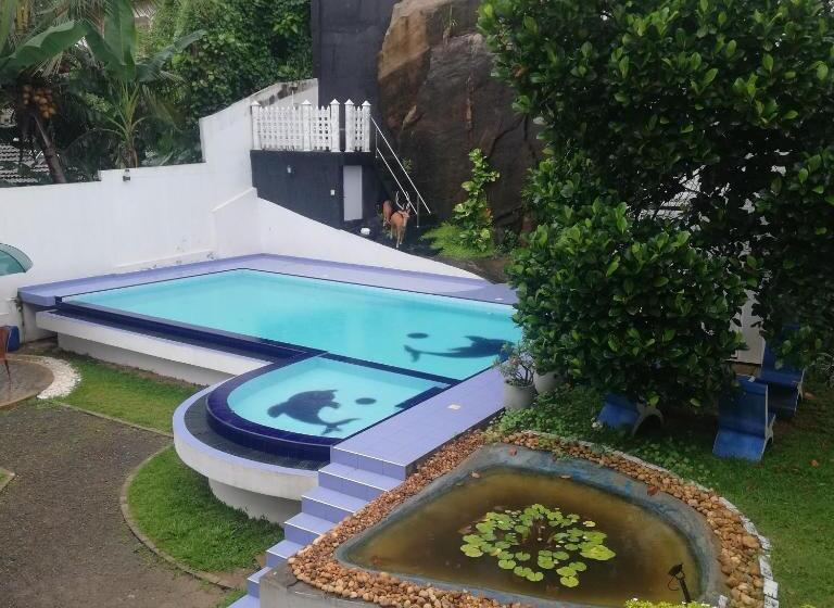 سوییت سوپریور, Elliot Nature Resort
