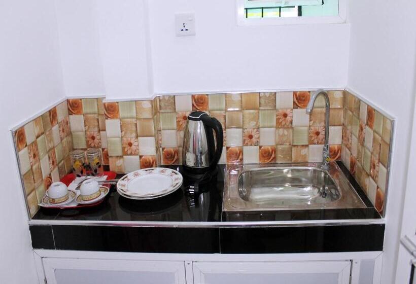 سوییت سوپریور, Elliot Nature Resort