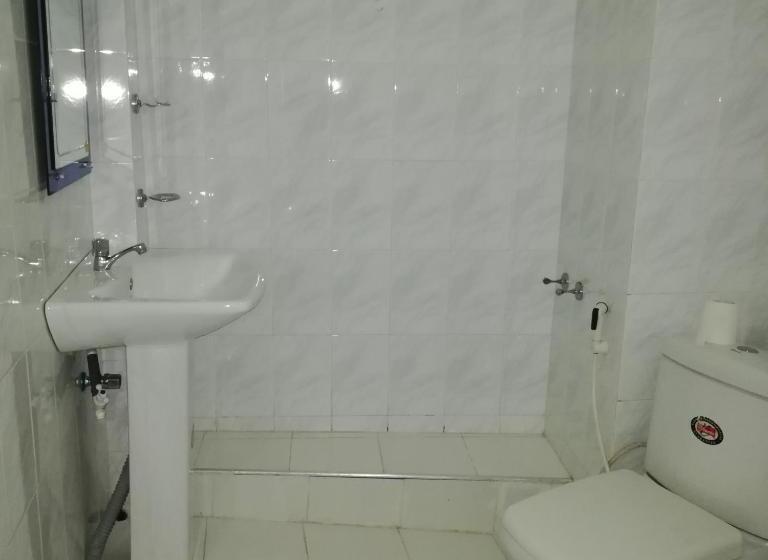 اتاق اکونومی, Elliot Nature Resort